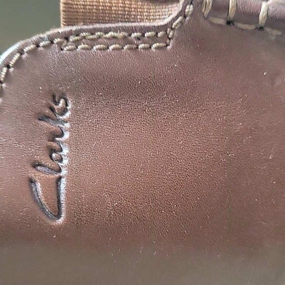 CLARKS MARKMAN PLAIN LOAFERS  11 DARK TAN - Picture 3 of 12